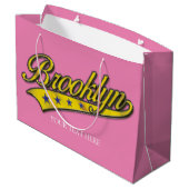 Grand Sac Cadeau Modèle de conception Gold Swoosh de Brooklyn (Dos Angle)