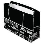 Grand sac cadeau moderne noir et blanc (Dos Angle)