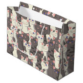 Grand Sac Cadeau Motif de chats blancs et gris (Devant Angle)