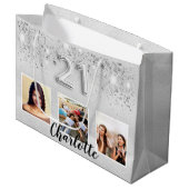 Grand Sac Cadeau Parties scintillant en argent nom photo 21e annive (Devant Angle)