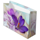Grand Sac Cadeau Photo d'un joli Crocus de printemps violet (Devant Angle)