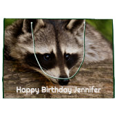 Grand Sac Cadeau Raccoon mignon reposant sur un journal (Dos)