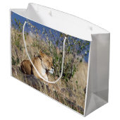 Grand Sac Cadeau Repos de lionne (Dos Angle)