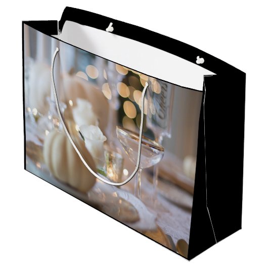 Grand Sac Cadeau Table classique avec cadre soigné (Dos Angle)