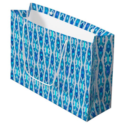Grand Sac Cadeau Tribal Batik - Sapphire Blue et Silver Grey (Devant Angle)