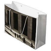 Grand Sac Cadeau Wall Street (par Paul Strand, 1915) (Devant Angle)