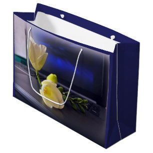Grand Sac Cadeau White yellow freesia