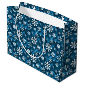 Grand Sac Cadeau Winter Snowflakes Pattern On Icy Cool Blue (Dos Angle)