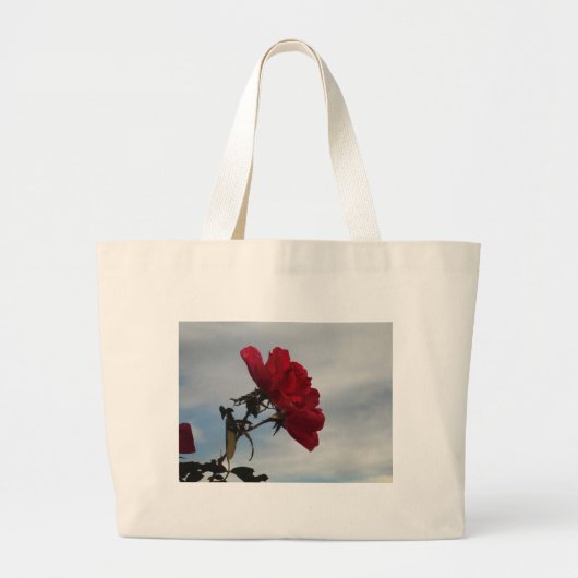Grand Tote Bag Roses rouges contre un ciel bleu vif (Devant)