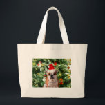 Grand Tote Bag Santa Hat Bulldog Christmas Tree Snowman boîte cad<br><div class="desc">Mignonne photo Bulldog avec boîte cadeau de Noël Tree Snowman en arrière - plan. Un cadeau parfait pour Noël !</div>