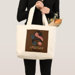 Grand Tote Bag Toute American Mama Messy Bun Matching Famille 4e<br><div class="desc">Tout American Mama Messy Bun Matching Famille 4 juillet Maman Cadeau. Un cadeau parfait pour votre père, maman, papa, hommes, femmes, amis et membres de la famille le jour de Thanksgiving, Noël, Fête des mères, Fête des pères, 4 juillet, 1776 Jour indépendant, Fête des anciens combattants, Fête de l'Halloween, Fête...</div>