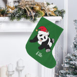 Grande Chaussette De Noël Jolie Ours Panda Noël<br><div class="desc">Ce bel ours de panda de Noël est muni d'un mignon panda portant un chapeau de Père Noël rouge. Ce joli stock de Noël animal personnalisé est décoré d'un charmant arrière - plan de vacances vert. Personnalisez avec votre propre texte en bas pour un cadeau élégant.</div>
