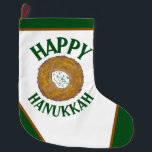 Grande Chaussette De Noël Latkes Happy Hanoukka Chanukah Jours fériés juifs<br><div class="desc">Design présente une illustration originale d'une délicieuse crêpe de pommes de terre au latke surmontée de crème aigre, un aliment de base de la cuisine de vacances juive. Idéal pour les célébrations Hanoukka ! Ce design de latkes de Chanukah est également disponible sur d'autres produits. De nombreux autres modèles de...</div>