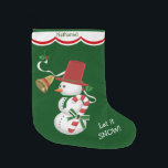 Grande Chaussette De Noël Sucre de canne Snowman<br><div class="desc">Voici une photo de bonhomme de neige colorée personnalisée de l'activité de jour férié qui plaira à tout enfant! Il est orné d'un adorable bonhomme de neige portant un chapeau haut et un sucre de canne rayé rouge et blanc attaché avec un joli arc vert. Derrière lui se trouve un...</div>