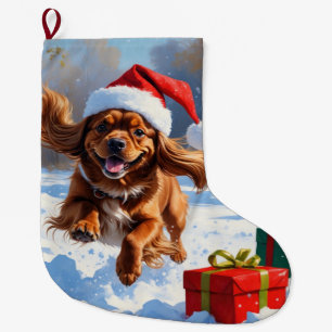 Grande Chaussette De Noël Tibetan Spaniel courant dans la neige avec un chap