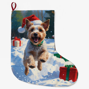 Grande Chaussette De Noël Wire Fox Terrier courant dans la neige avec un cha