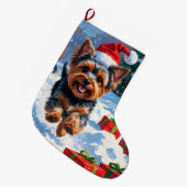 Grande Chaussette De Noël Yorkshire Terrier en neige avec Casquette de Noël (Devant (Accrochage))