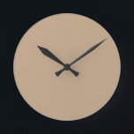 Grande horloge murale beige<br><div class="desc">Beige,  simple couleur,  Horloge murale de Gerson Ramos.</div>