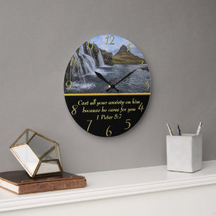 Grande Horloge Ronde 1 Pierre 5:7 cascades dans la vallée