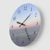 Grande Horloge Ronde 5 Heure Quelque Part Pink Beach (Angle)