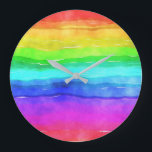 Grande Horloge Ronde Aquarelle arc-en-ciel<br><div class="desc">Bandes horizontales multicolores et lumineuses,  peintes en aquarelle,  très arrière - plans à la personnalisation avec votre propre texte ou images ou gardez un design gai.</div>