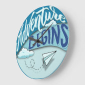 Grande Horloge Ronde Avion papier | L'aventure commence (Angle)