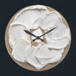 Grande Horloge Ronde Bagel and Cream Cheese Novelty<br><div class="desc">Bagel et crème fromage nouveauté murale horloge .. amusant nourriture à thème horloges de Ricaso .. parfait pour votre cuisine et sera un point de discussion pour les années à venir</div>