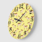 Grande Horloge Ronde Bébé mignon Cerf et famille sur Pastel Jaune (Angle)