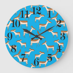 Grande Horloge Ronde Bébé mignon cerf et famille sur Sky Blue