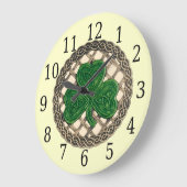 Grande Horloge Ronde Beige Shamrock and Celtic Knots Round Clock (Angle)