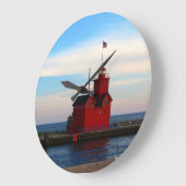 Grande Horloge Ronde Big Red Lighthouse (Angle)