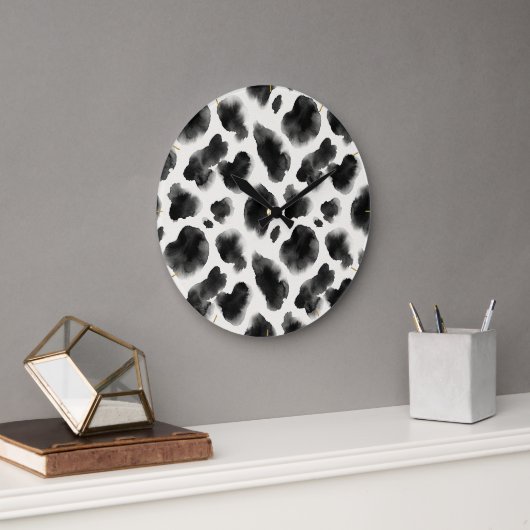 Grande Horloge Ronde Black and White Cow Print Pattern (Bureau)