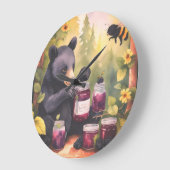 Grande Horloge Ronde Black Bear gathering blackberry jam (Angle)
