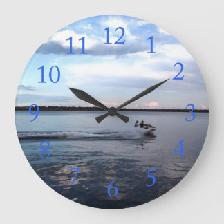 Grande Horloge Ronde Boating in the Kingston lake, Ontario.