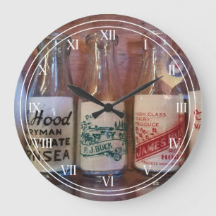 Grande Horloge Ronde Bouteilles vintages De Lait Par Temps Passé