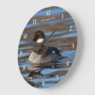 Grande Horloge Ronde Canard Bufflehead sucré sur des eaux ensoleillées