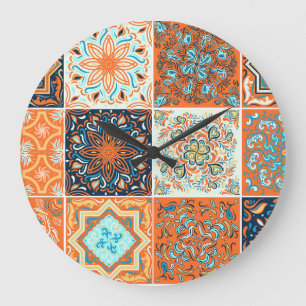 Grande Horloge Ronde Carreaux de céramique : motif abstrait.
