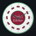 Grande Horloge Ronde Cerises Rouge Ripe Cerise Cuisine Décor Fruit Art<br><div class="desc">Le design présente une illustration originale d'une paire de cerises rouges mûres d'été. Idéal pour votre gourmet préféré. Personnalisez simplement vos informations. Cette conception est également disponible sur d'autres produits. De nombreuses autres créations sur le thème des fruits sont également disponibles dans cette boutique.Vous ne voyez pas ce que vous...</div>