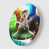 Grande Horloge Ronde Chat Alien dans la soucoupe de l'ufo (Angle)