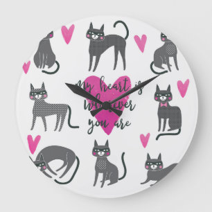 Grande Horloge Ronde Chat mignon : illustration en lettres d'amour.