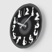 Grande Horloge Ronde CHATS BLANCS en NOIR par Slipperywindow (Angle)