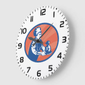 Grande Horloge Ronde Chef Holding Money Bag Restaurant Finance (Angle)