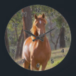 Grande Horloge Ronde Cheval Dans Les Bois<br><div class="desc">Cheval dans les bois dans sa belle gloire brune. Les chevaux sont loyaux et affectueux dans la nature et dans l'écurie.</div>