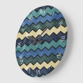 Grande Horloge Ronde Chevron bleu de Manly (Angle)