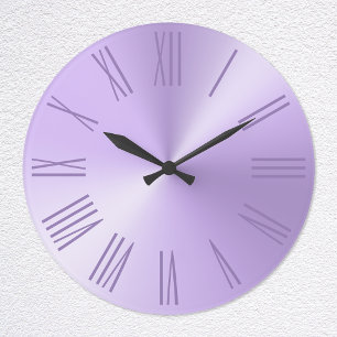 Grande Horloge Ronde Chiffres romains ombrés en violet lavande pâle en 