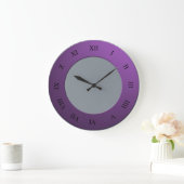 Grande Horloge Ronde Chiffres romains sur cadre violet sur n'importe qu (Maison)