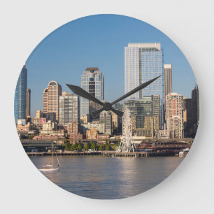 Grande Horloge Ronde Ciel bleu sur le front de mer d'Elliott Bay