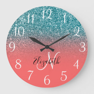 Grande Horloge Ronde Corail Monogrammé et Ombre à Paillettes Sarcelle