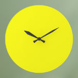 Grande Horloge Ronde Couleur uni jaune néon<br><div class="desc">Couleur uni jaune néon. Une nuance audacieuse et électrisante de jaune vif qui attire instantanément l'attention. Cette teinte vive évoque la chaleur radieuse de la lumière du soleil et l'énergie joyeuse d'un tournesol en pleine floraison. Ce jaune frappant ajoute une touche fraîche et dynamique.</div>