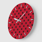 Grande Horloge Ronde Croix noire sur le rouge (Angle)